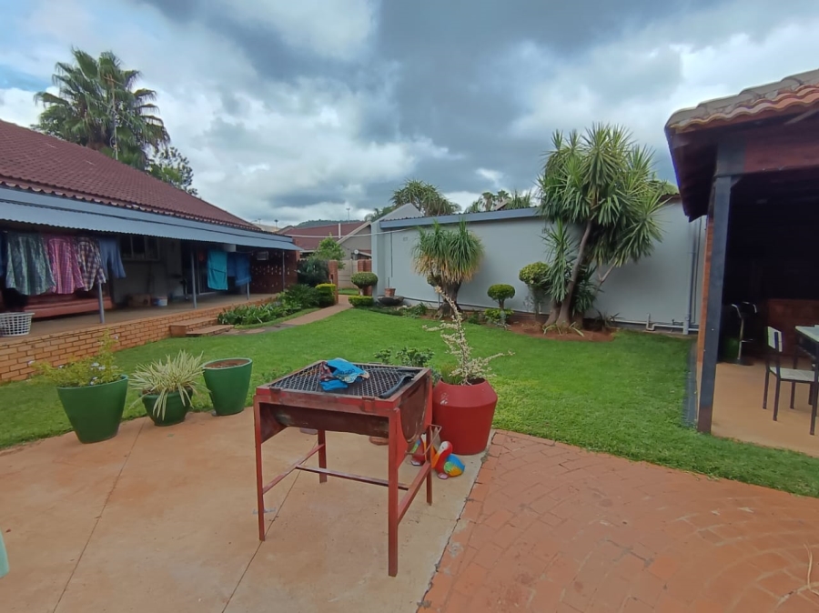 3 Bedroom Property for Sale in Protea Park North West